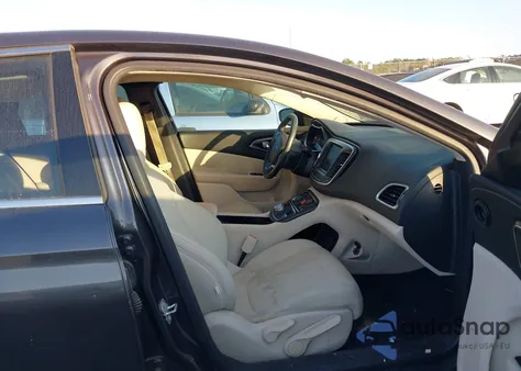 2015 Chrysler 200 Limited z USA, uszkodzony, nr VIN 1C3CCCAB2FN737710